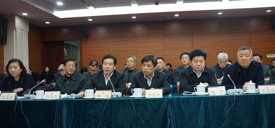 省人力社保厅等省直部门现场回应